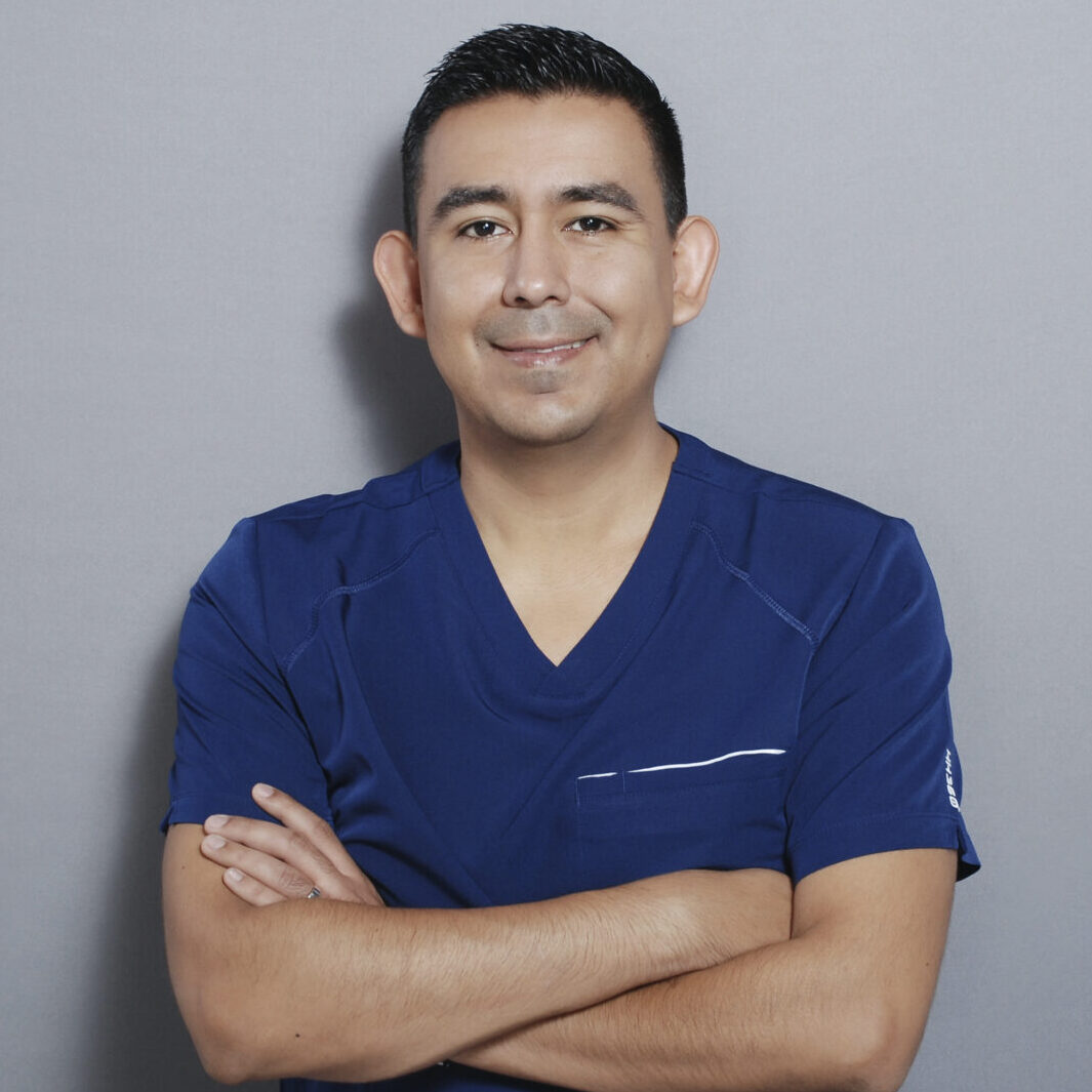 Dr. Cristopher Valencia